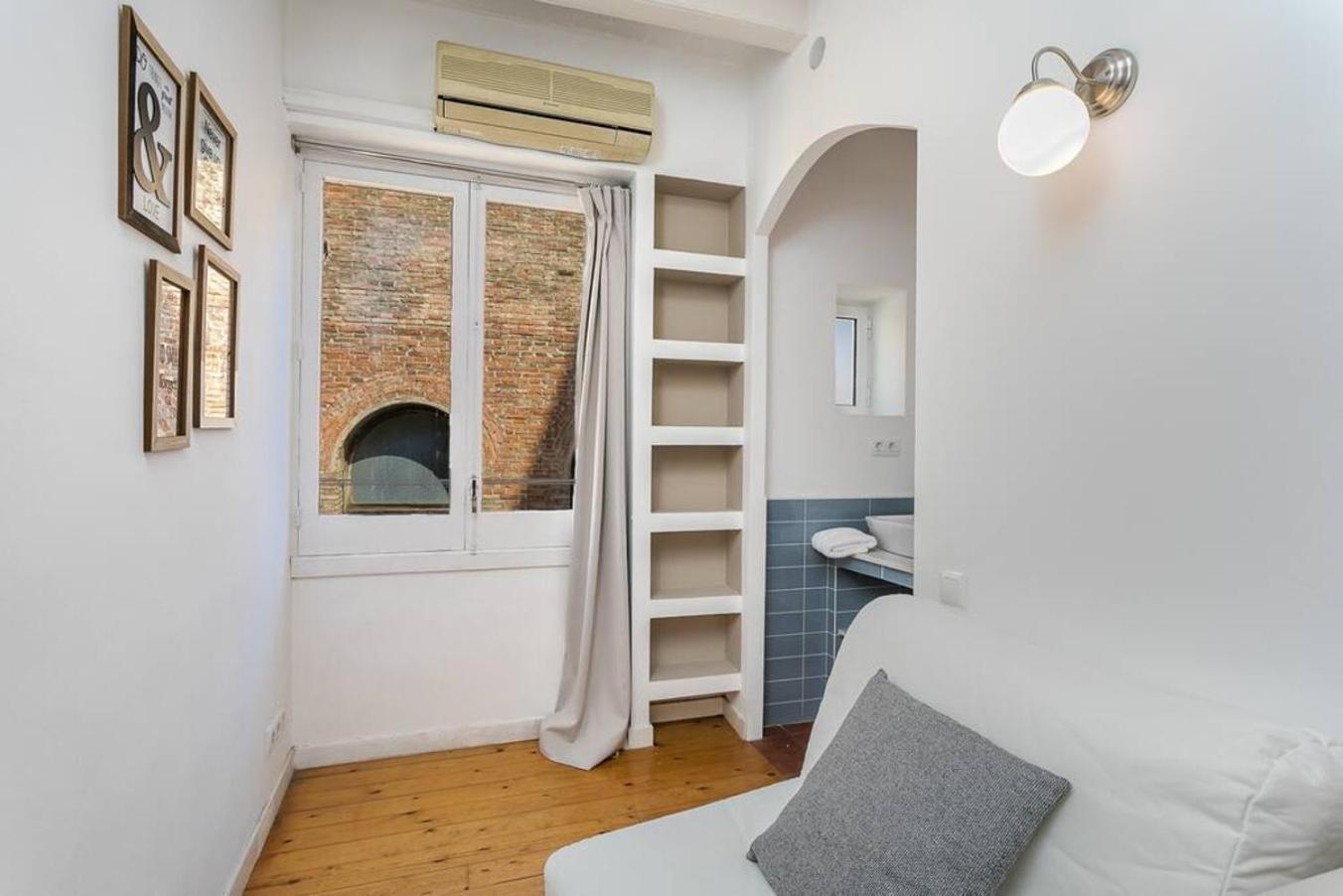 Luxurious With Awesome Rooftop Appartamento Barcellona